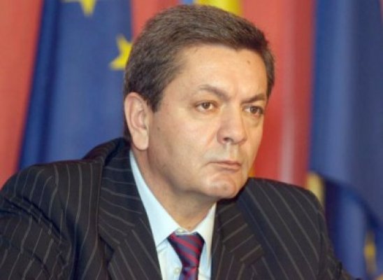 Rus: Părinţii noştri ne-au lăsat după 50 de ani de comunism o ţară mai în regulă decât o lăsăm noi